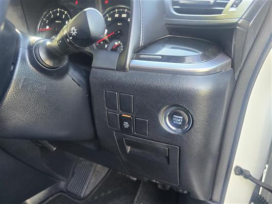 2017 Toyota Vellfire thumbnail