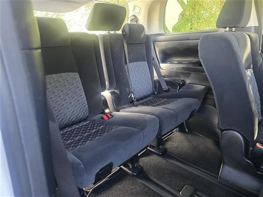 2017 Toyota Vellfire thumbnail