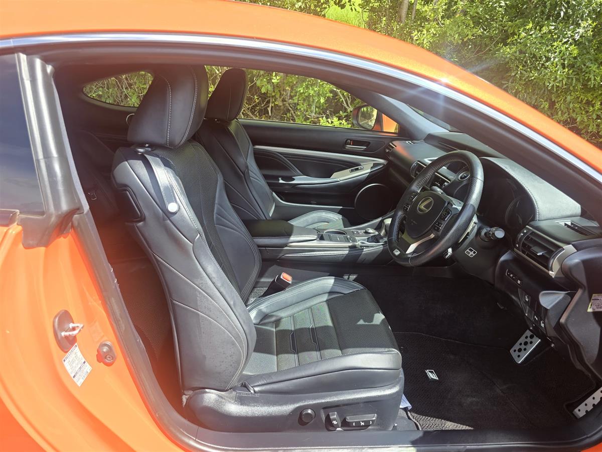 2015 Lexus RC300h thumbnail