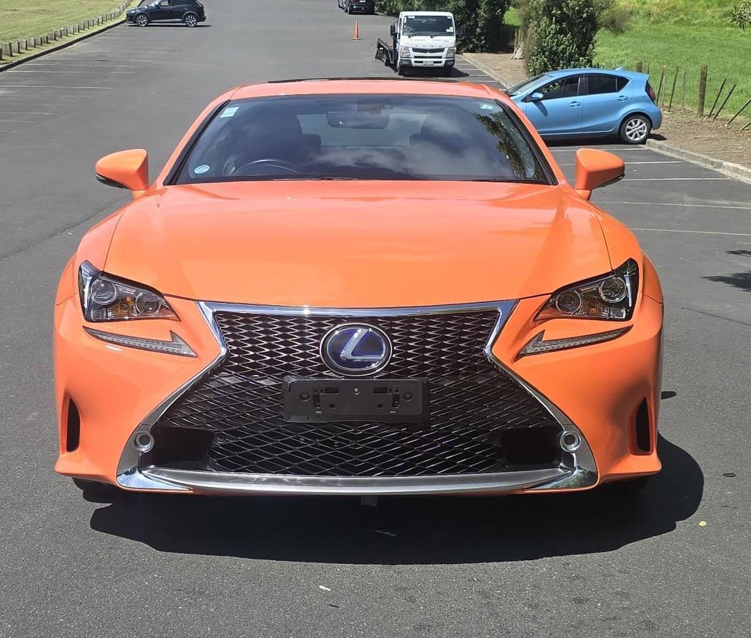2015 Lexus RC300h thumbnail