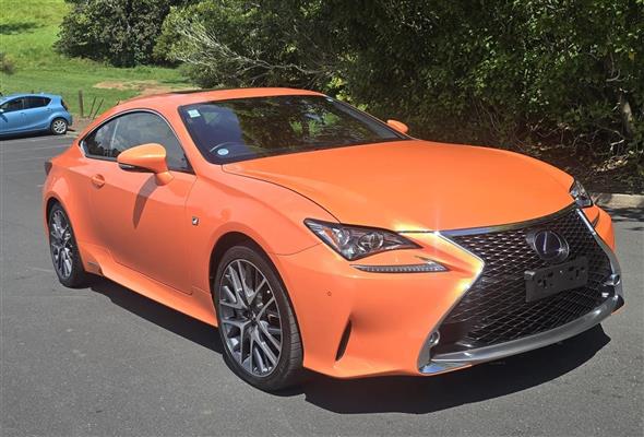 2015 Lexus RC300h thumbnail