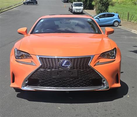 2015 Lexus RC300h thumbnail