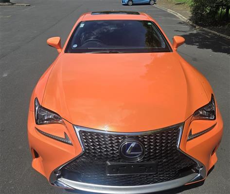 2015 Lexus RC300h thumbnail