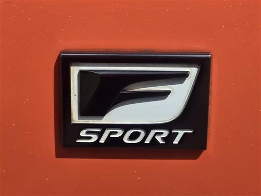 2015 Lexus RC300h thumbnail