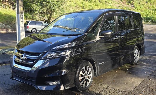 2017 Nissan Serena thumbnail