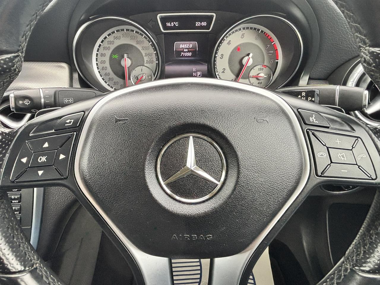 2013 Mercedes-Benz CLA180 thumbnail