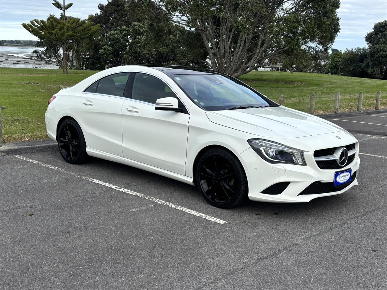 2013 Mercedes-Benz CLA180 thumbnail