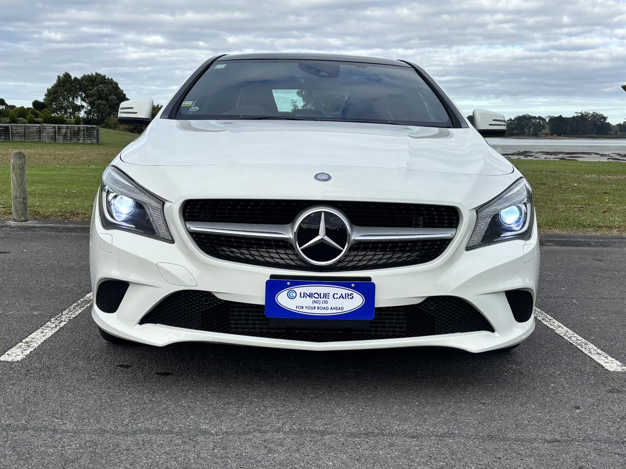 2013 Mercedes-Benz CLA180 thumbnail