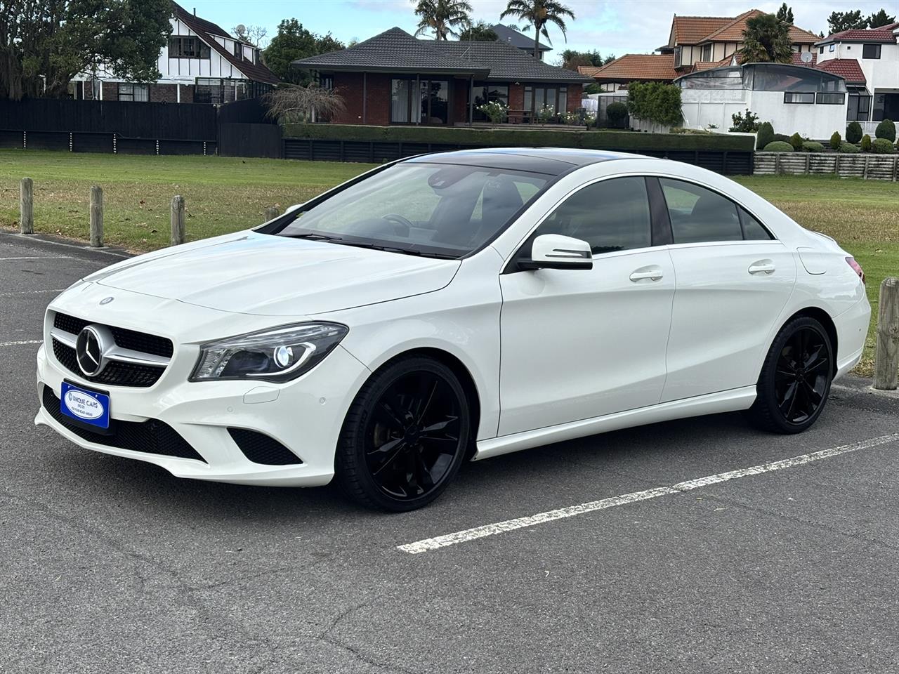 2013 Mercedes-Benz CLA180 thumbnail