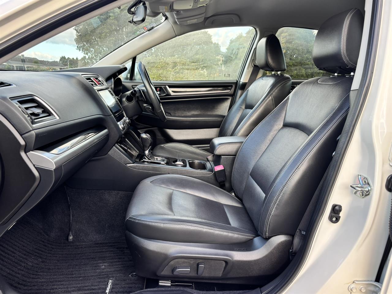2014 Subaru Legacy thumbnail