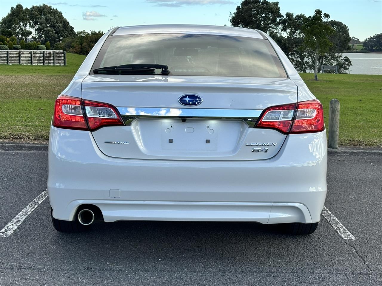 2014 Subaru Legacy thumbnail