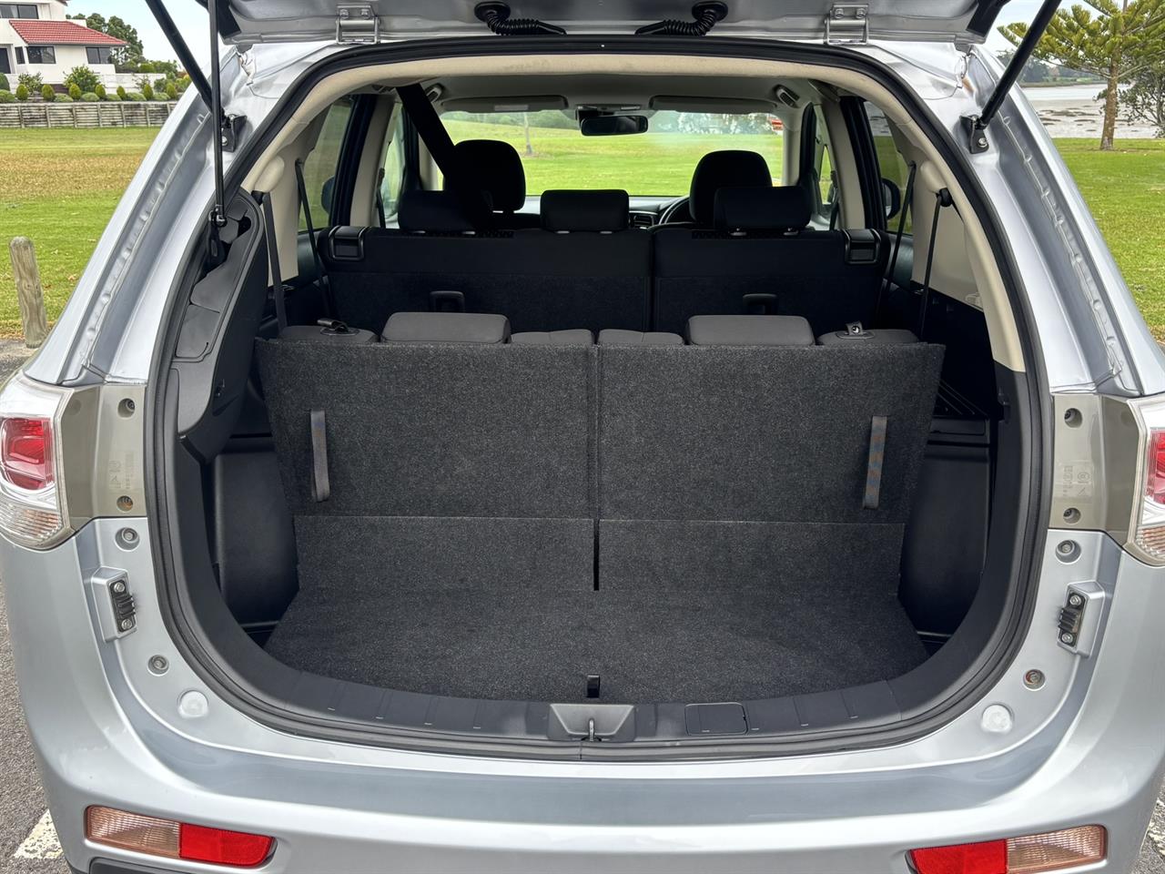 2013 Mitsubishi Outlander thumbnail
