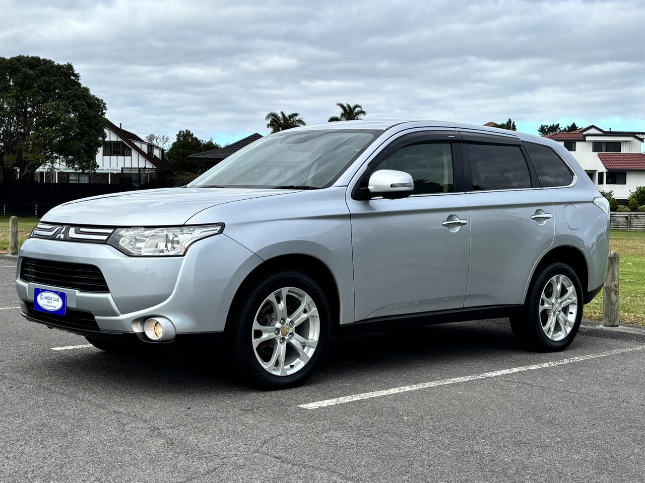 2013 Mitsubishi Outlander thumbnail