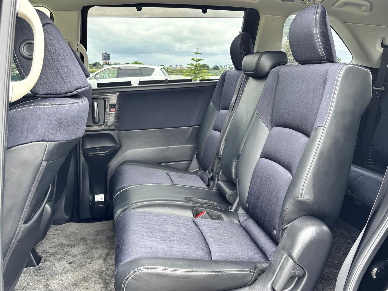 2015 Honda Odyssey thumbnail