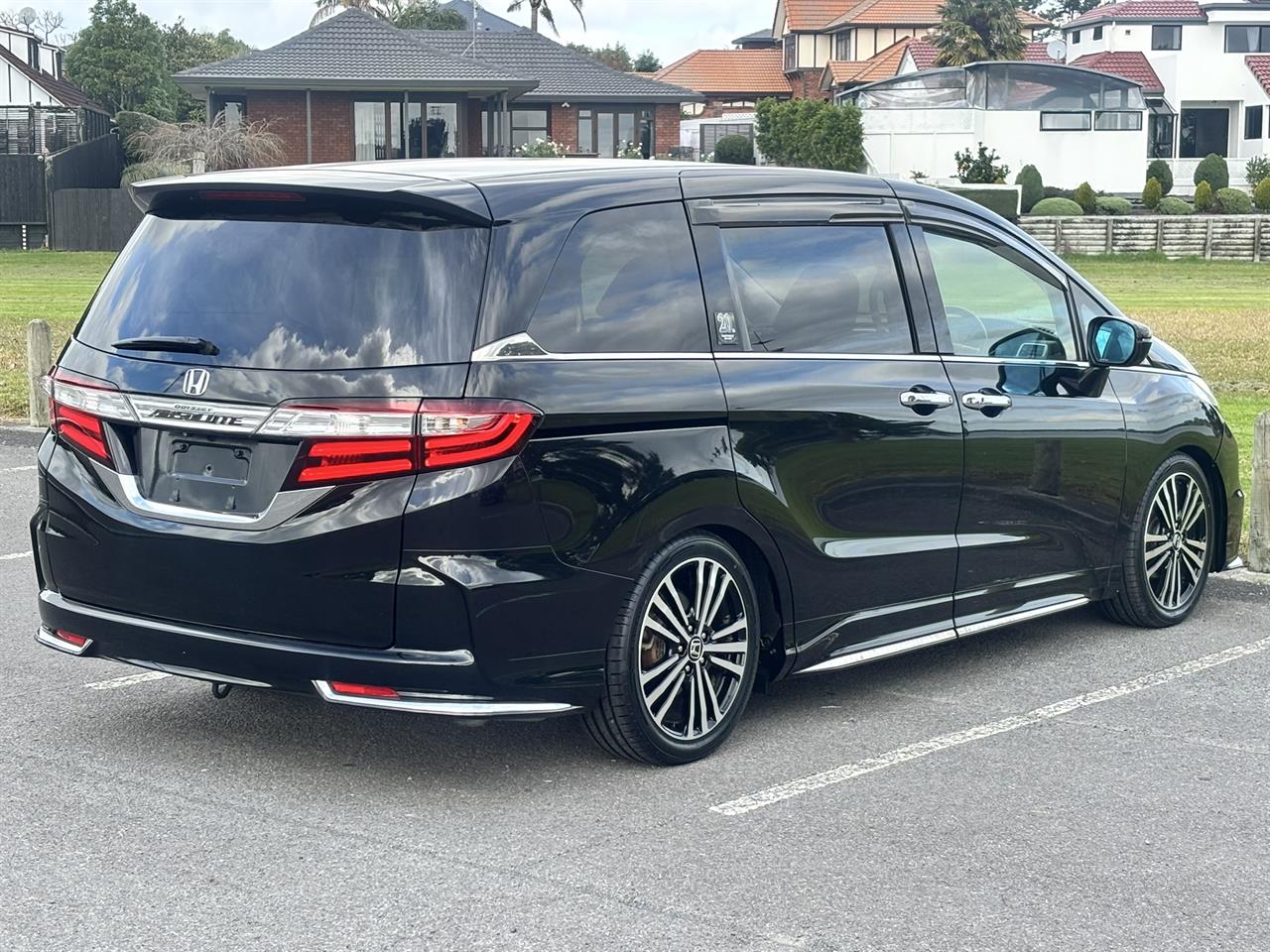 2015 Honda Odyssey thumbnail