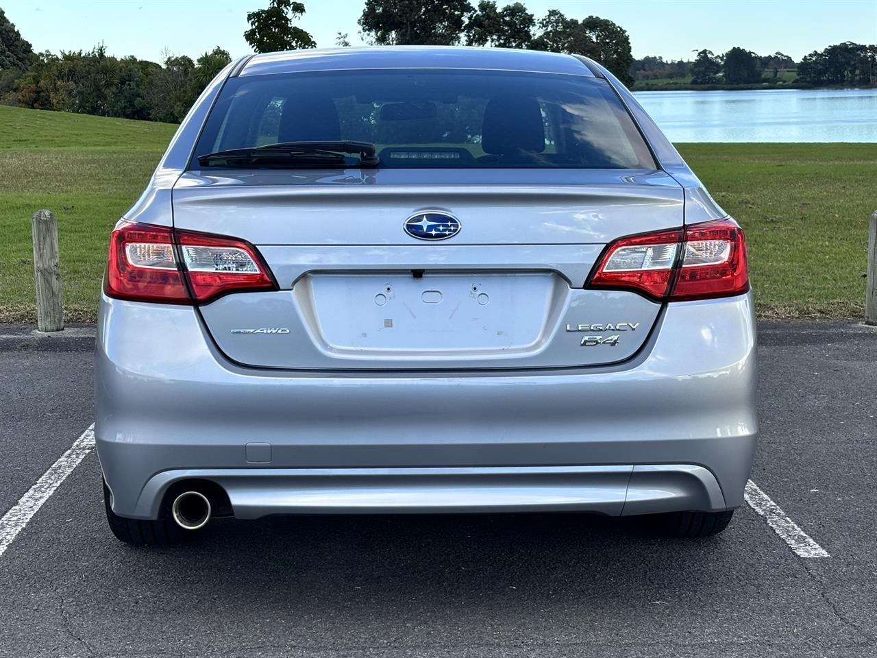 2015 Subaru Legacy thumbnail