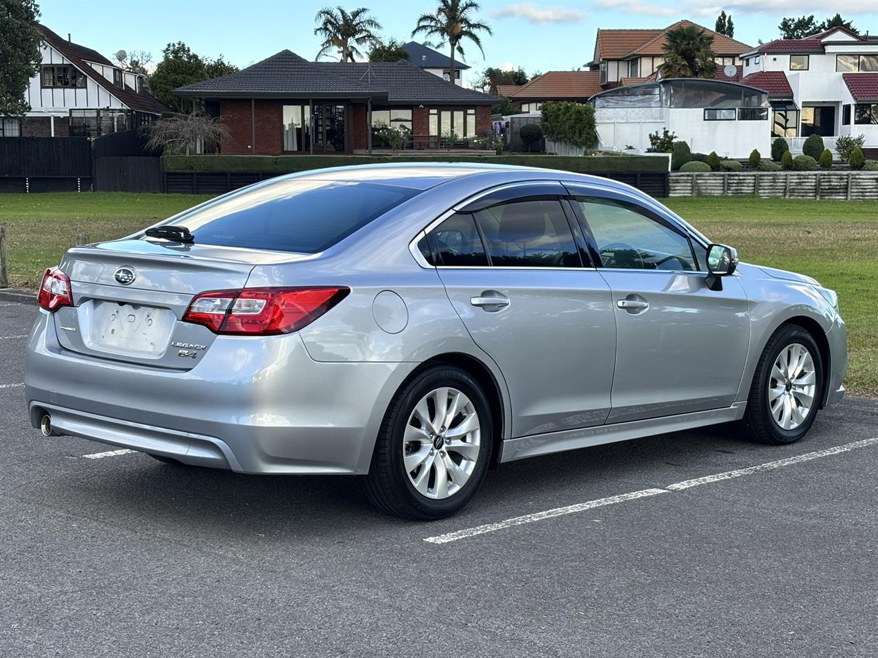 2015 Subaru Legacy thumbnail