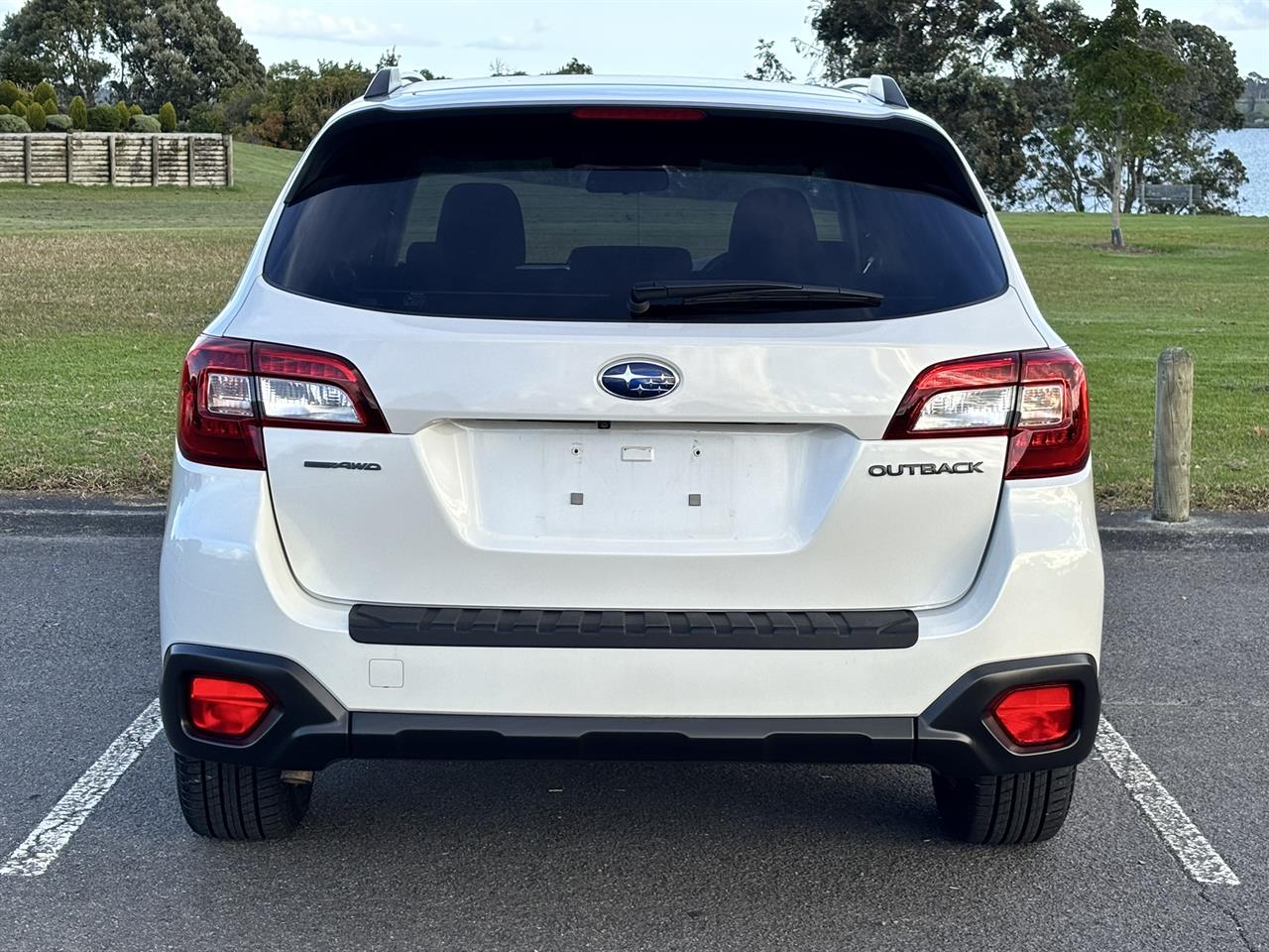 2015 Subaru Outback thumbnail