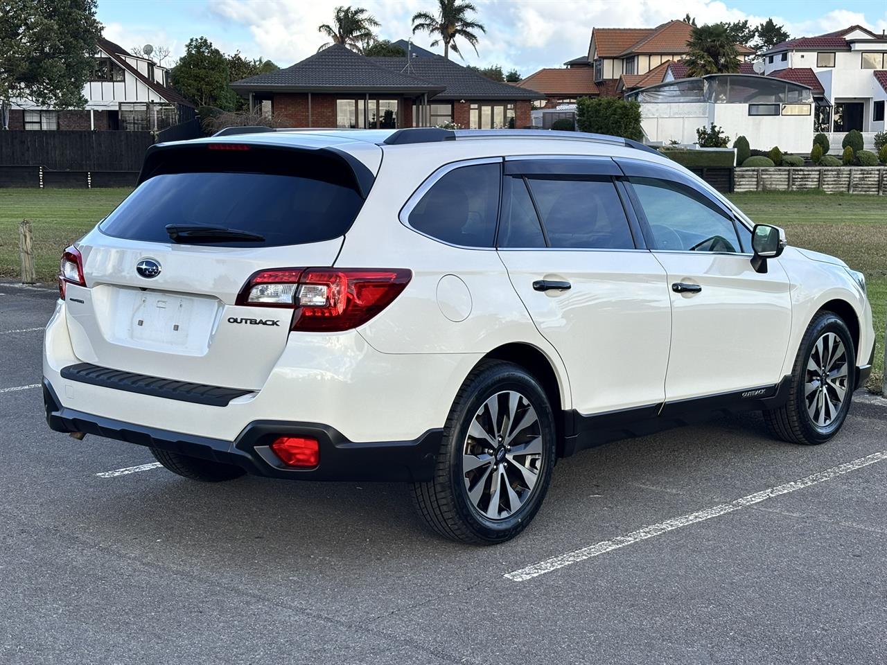 2015 Subaru Outback thumbnail