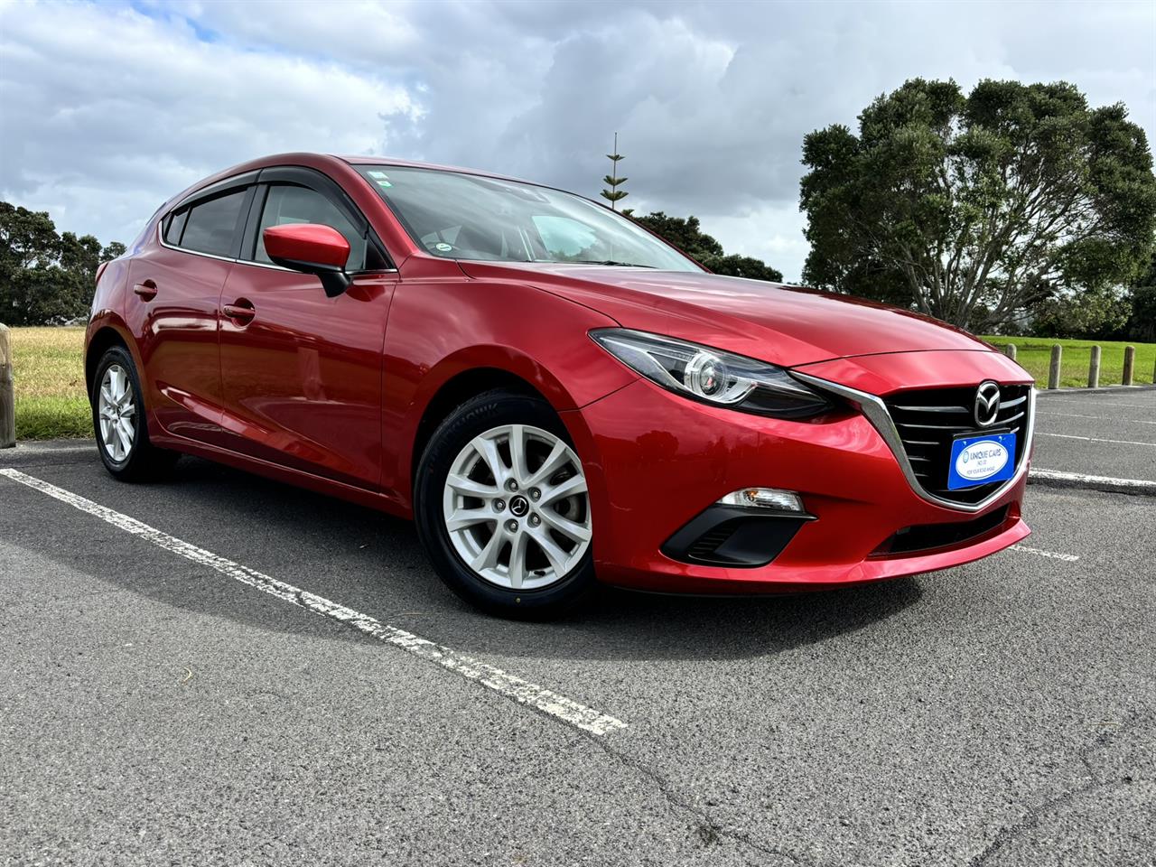 2015 Mazda Axela thumbnail