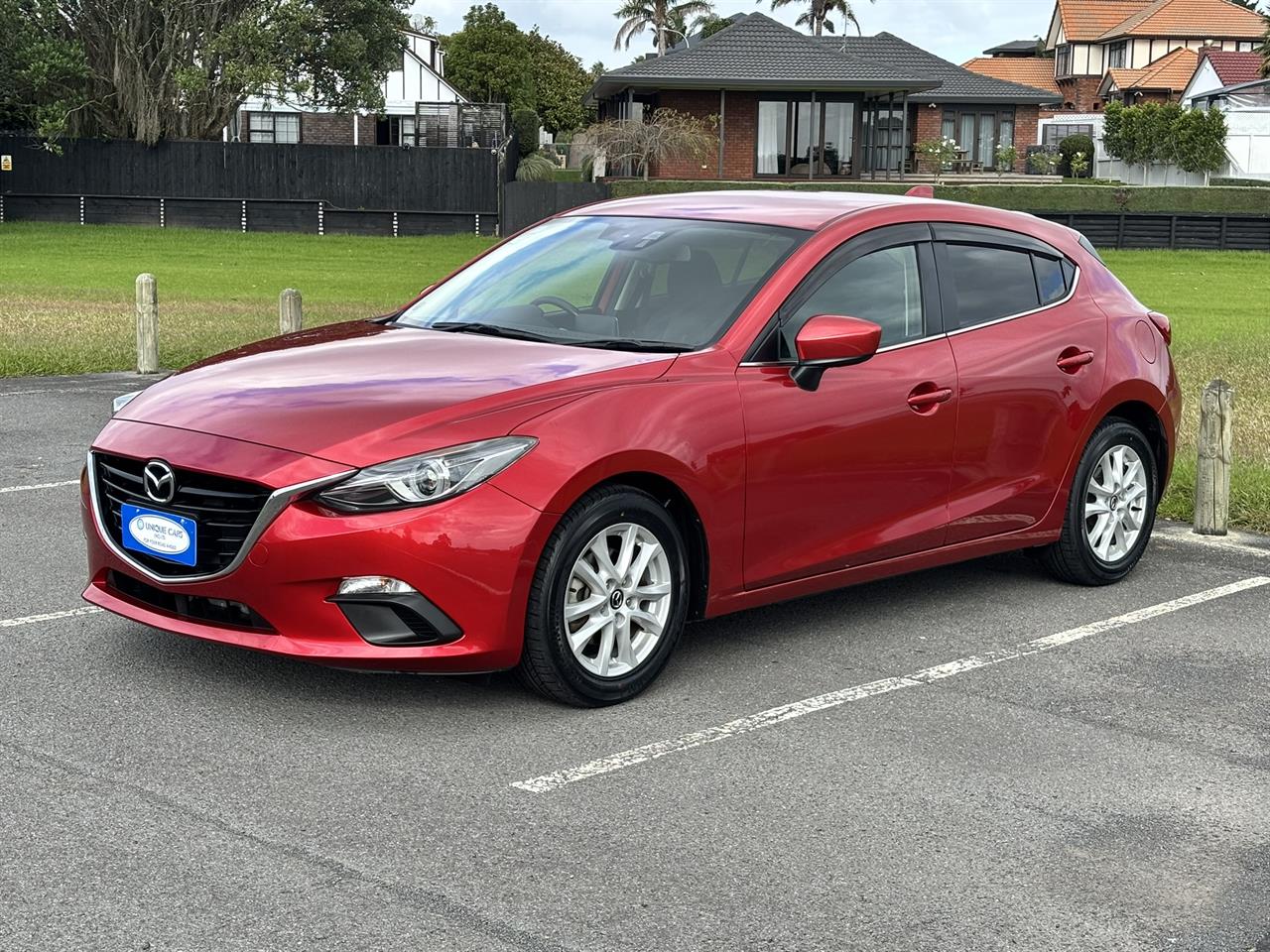 2015 Mazda Axela thumbnail