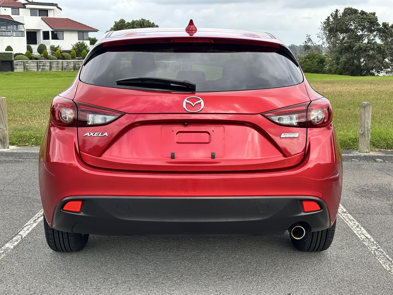 2015 Mazda Axela thumbnail