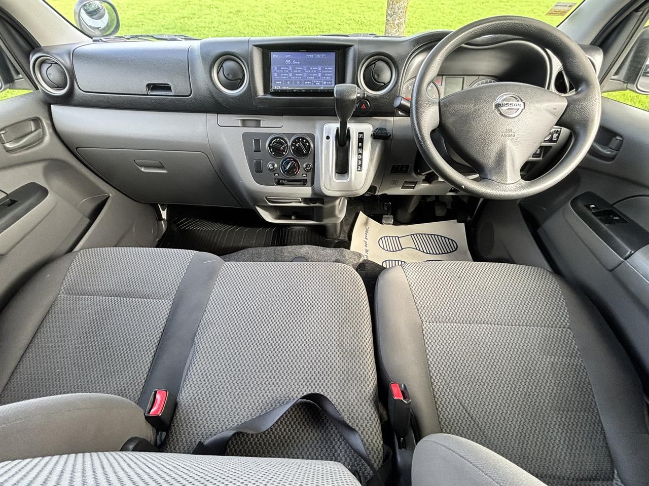2020 Nissan NV350 thumbnail