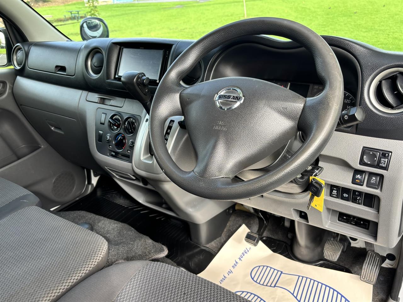 2020 Nissan NV350 thumbnail