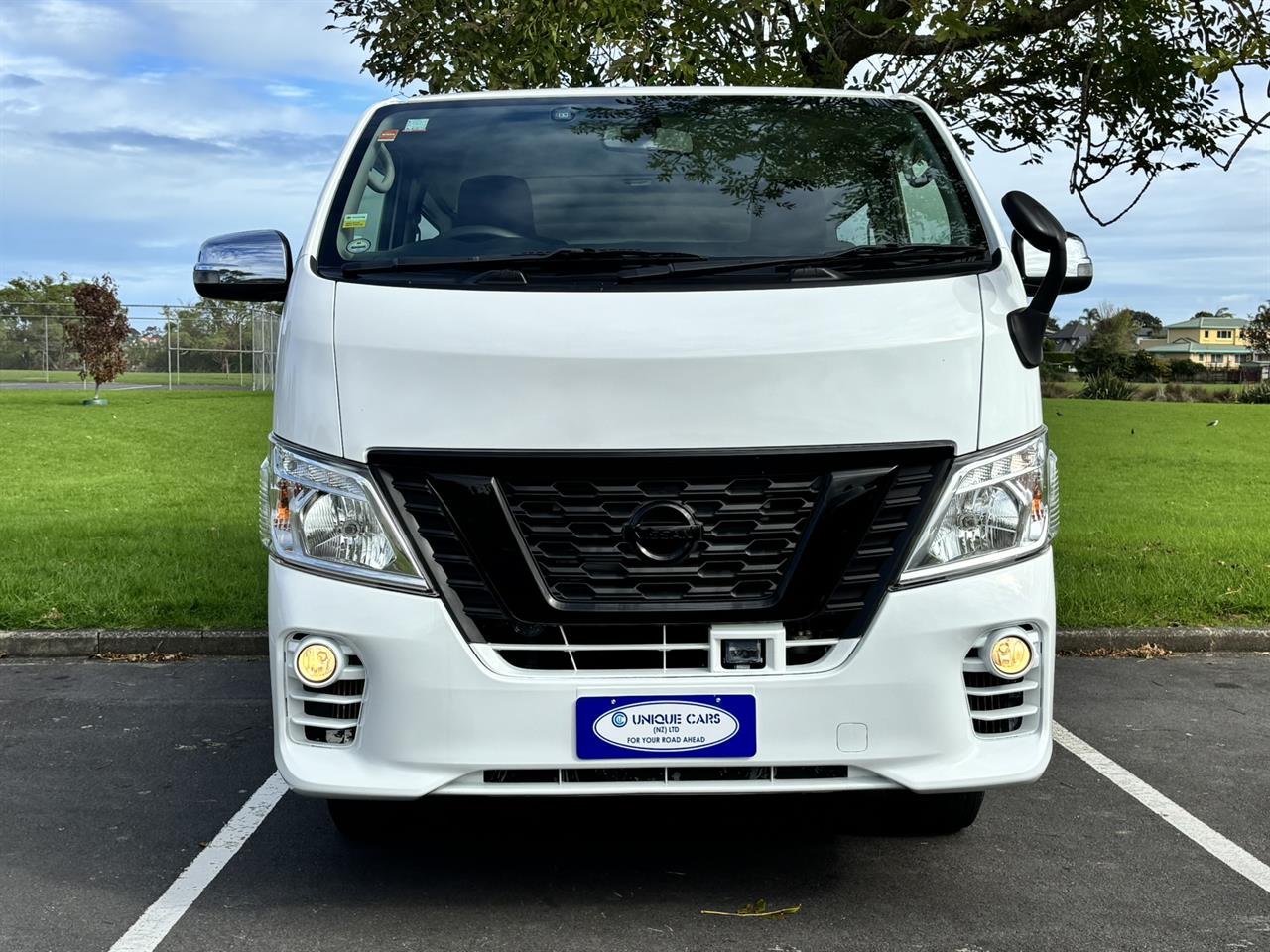 2020 Nissan NV350 thumbnail