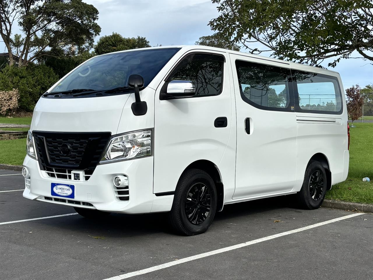2020 Nissan NV350 thumbnail