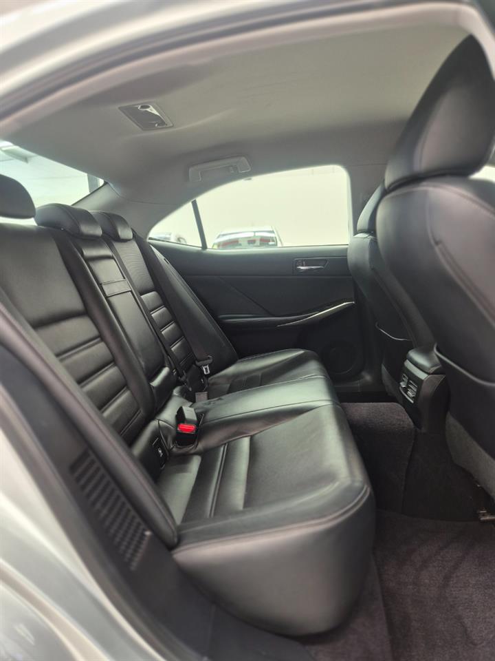 2013 Lexus IS thumbnail