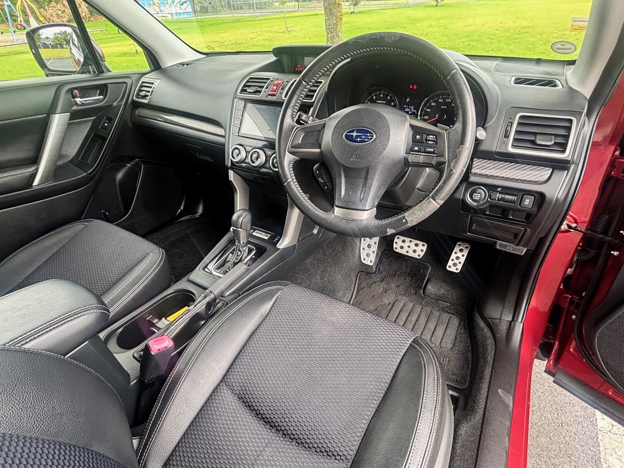 2015 Subaru Forester thumbnail
