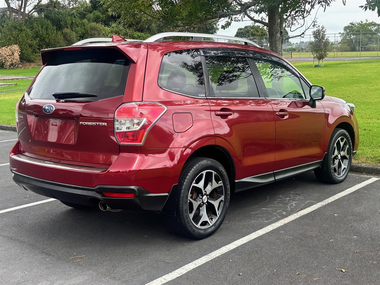 2015 Subaru Forester thumbnail