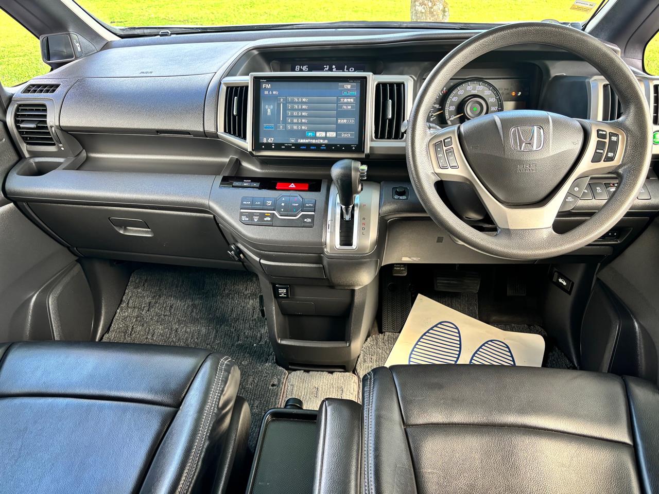 2014 Honda Stepwagon thumbnail