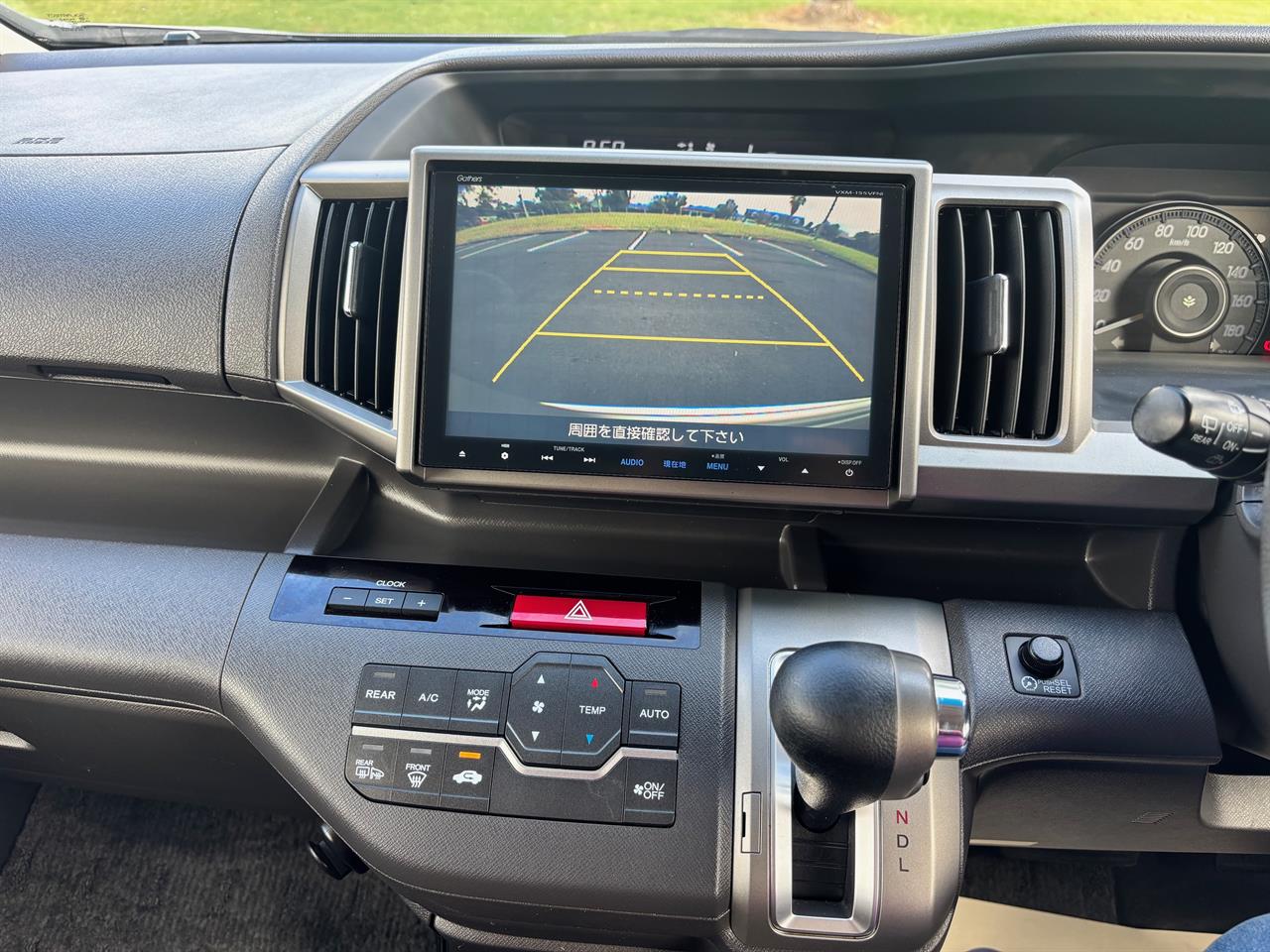 2014 Honda Stepwagon thumbnail
