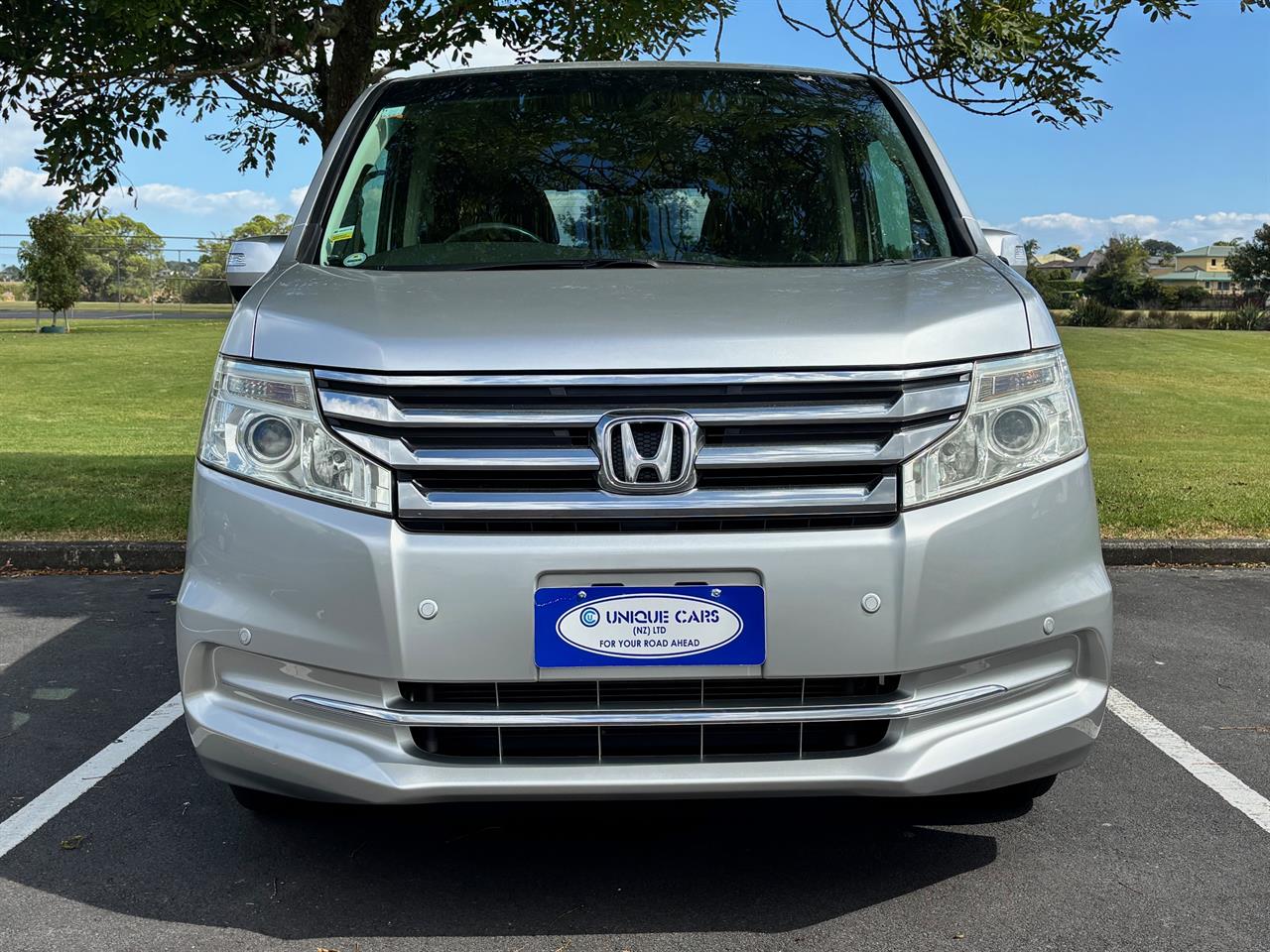 2014 Honda Stepwagon thumbnail