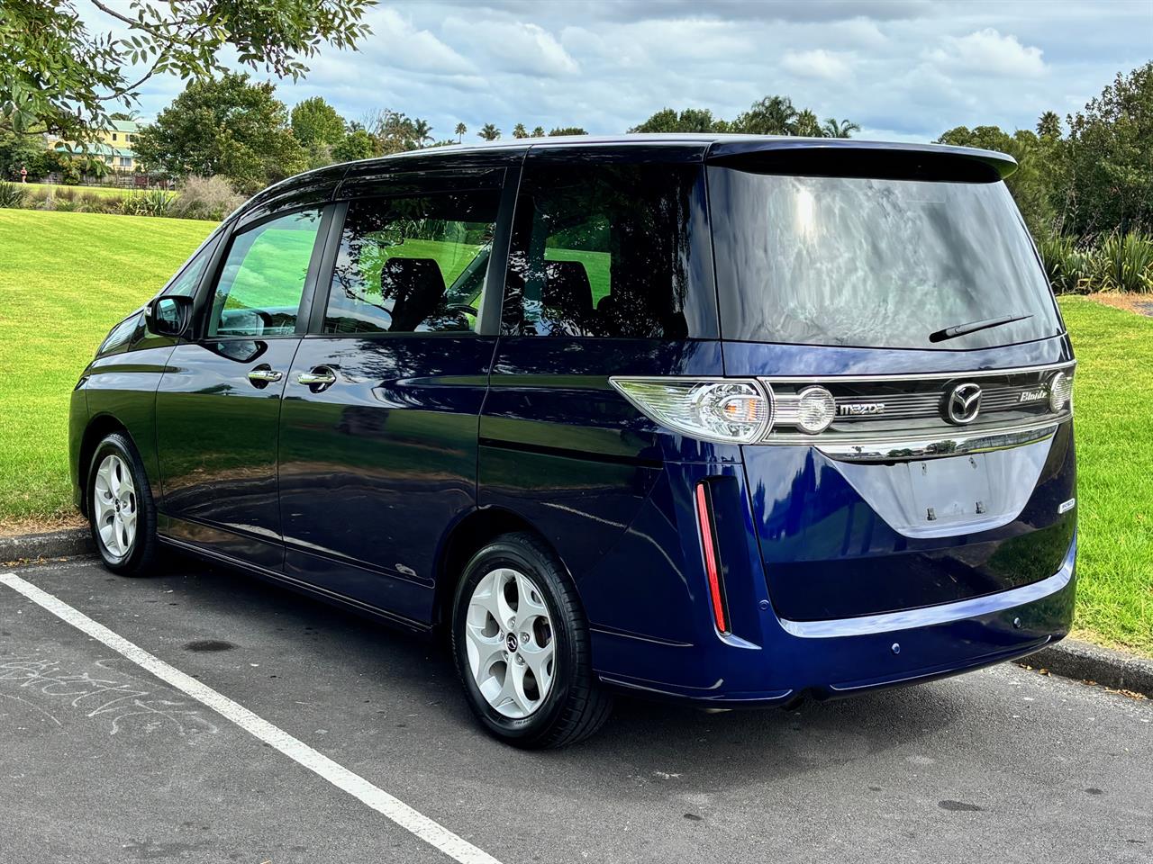 2013 Mazda Biante thumbnail