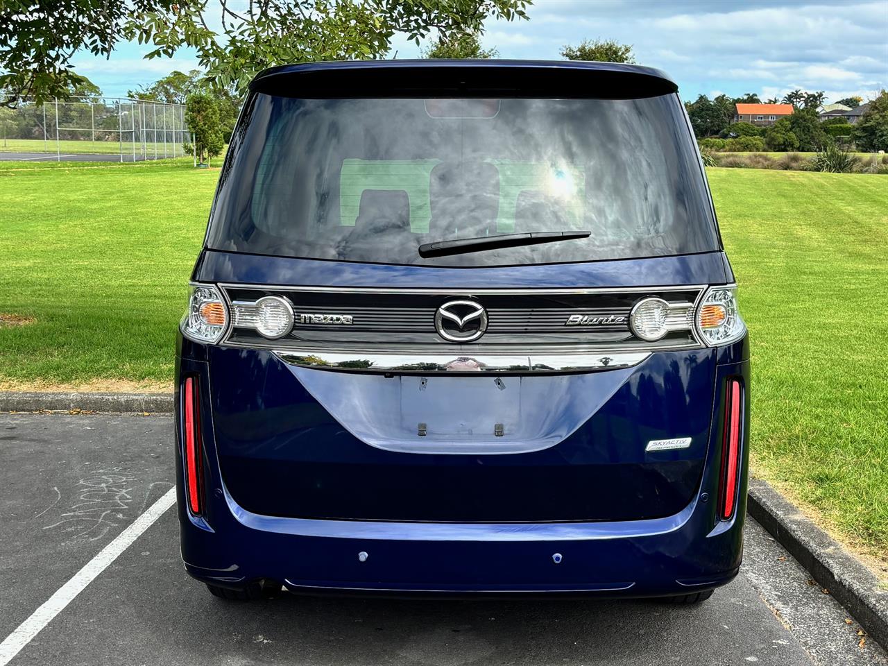 2013 Mazda Biante thumbnail