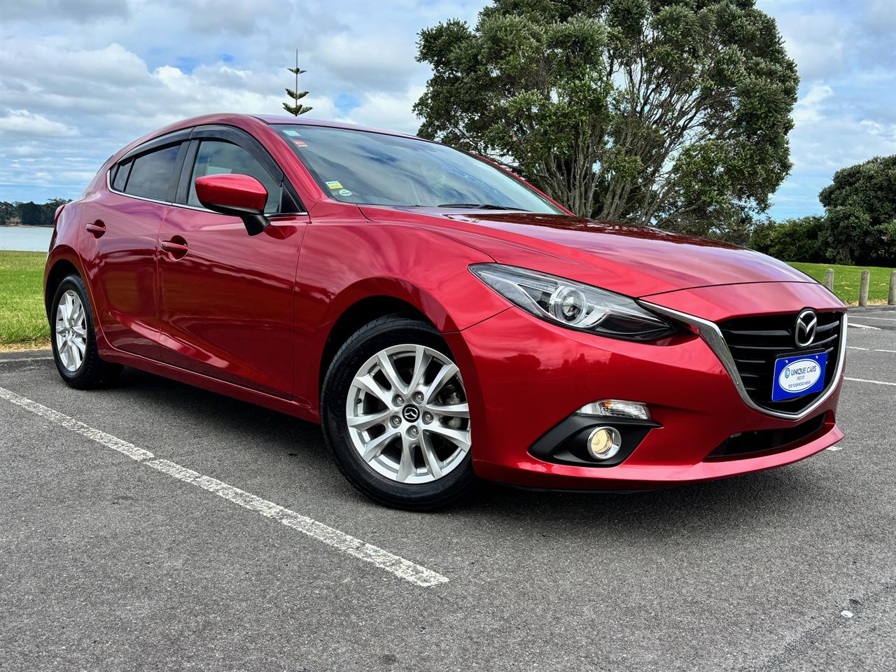 2014 Mazda Axela thumbnail