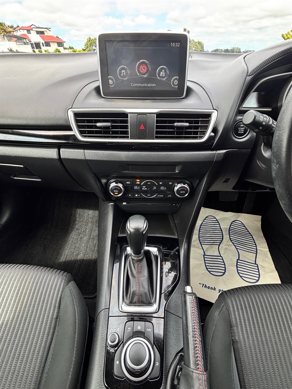 2014 Mazda Axela thumbnail