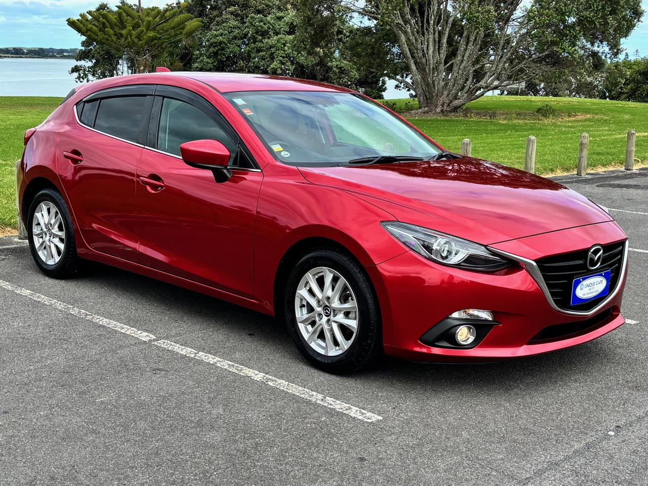 2014 Mazda Axela thumbnail