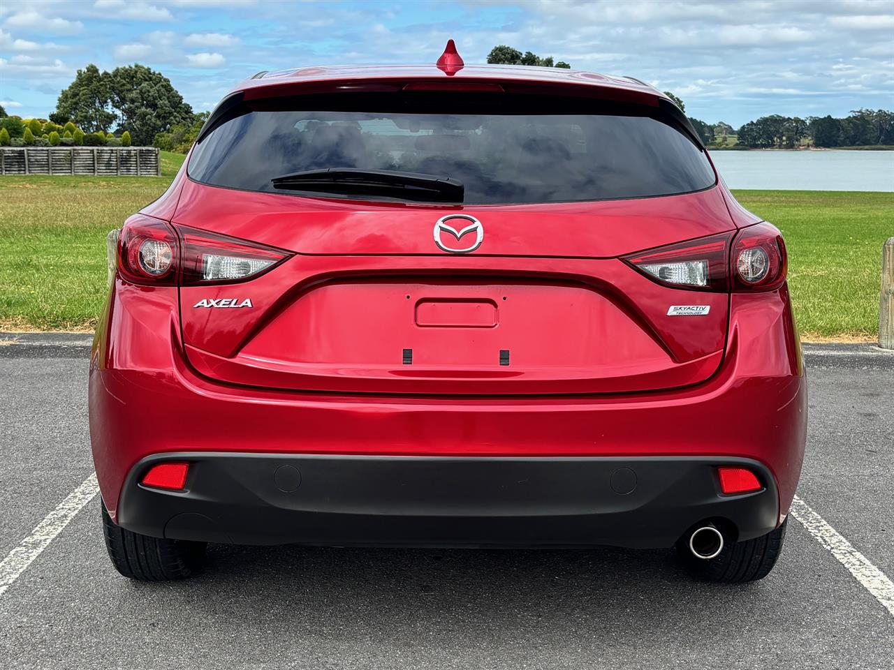 2014 Mazda Axela thumbnail