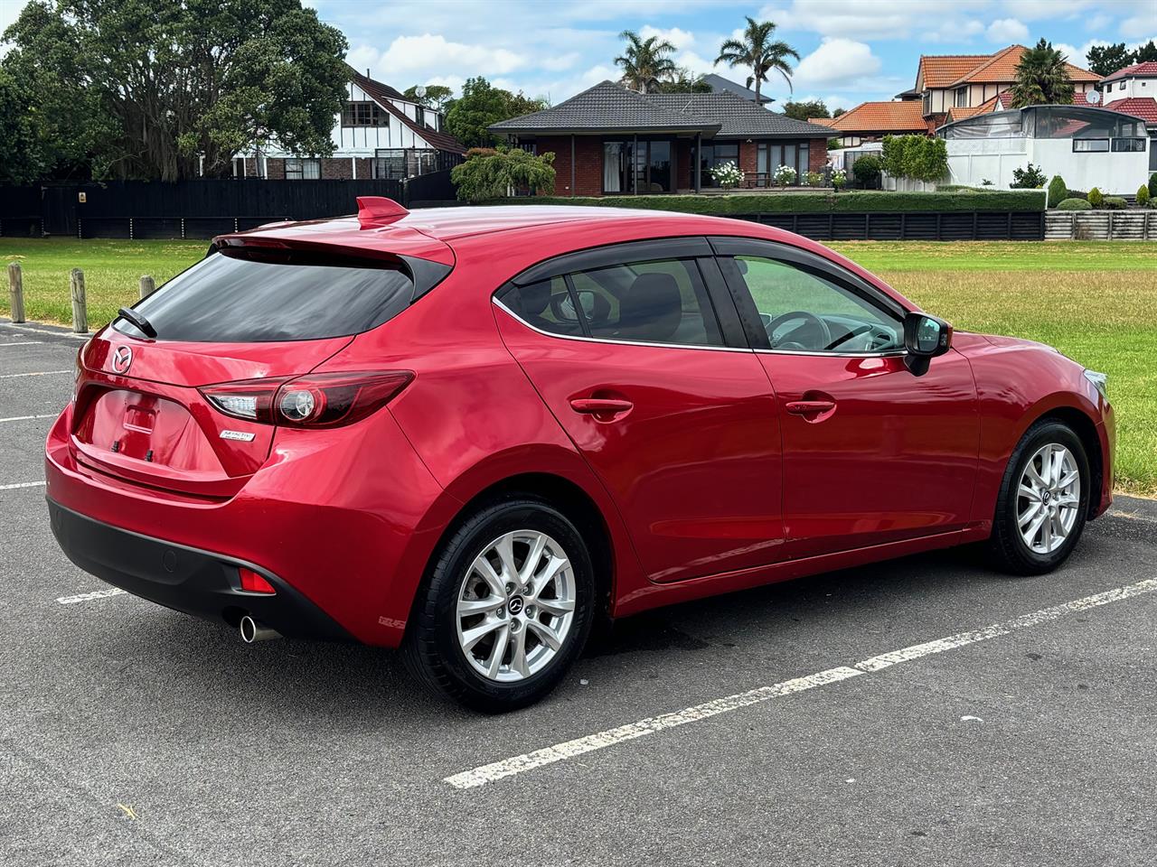2014 Mazda Axela thumbnail