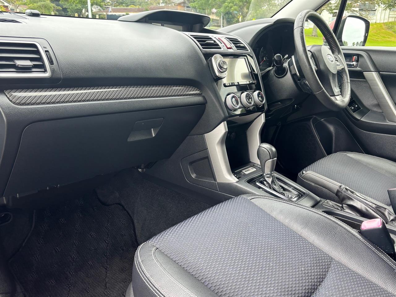 2015 Subaru Forester thumbnail