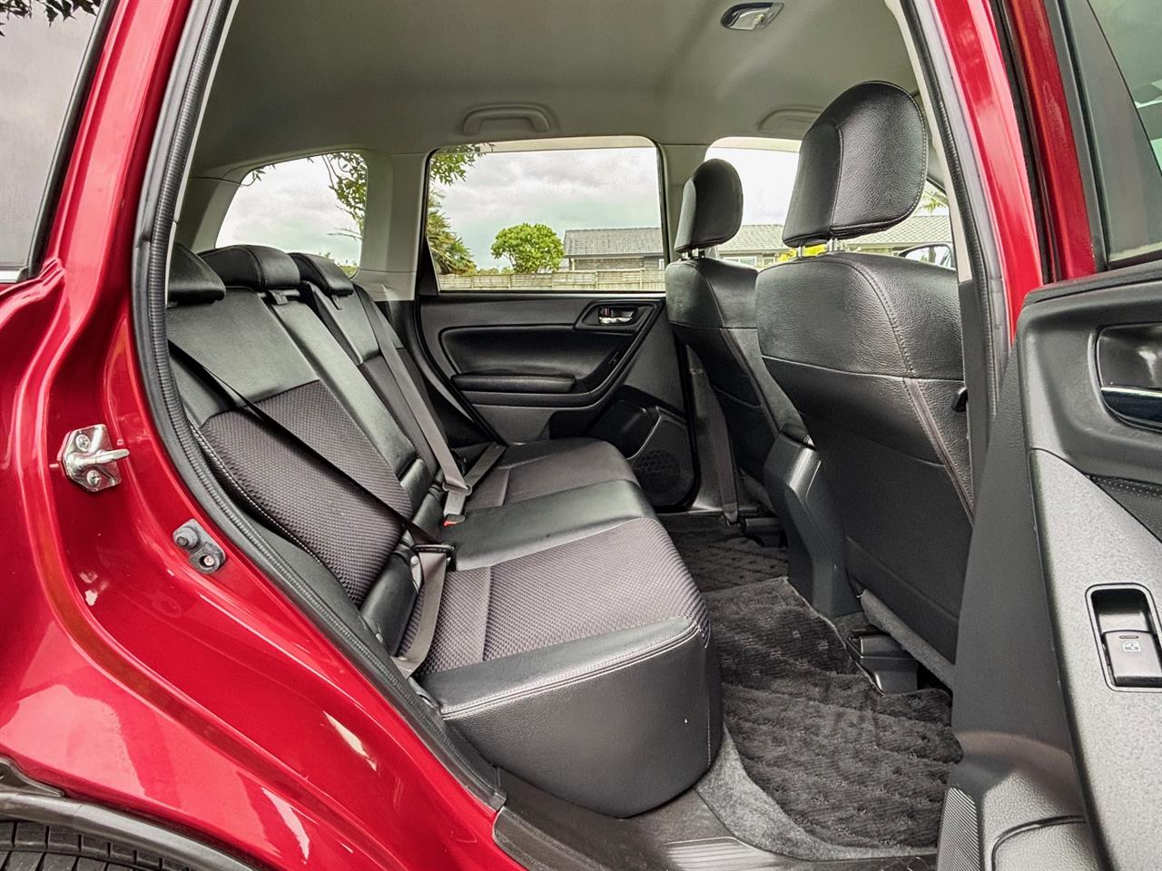 2015 Subaru Forester thumbnail