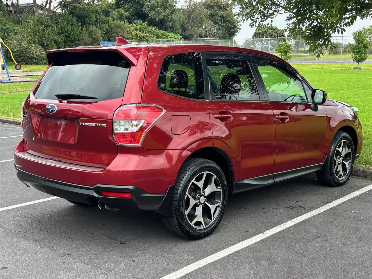2015 Subaru Forester thumbnail