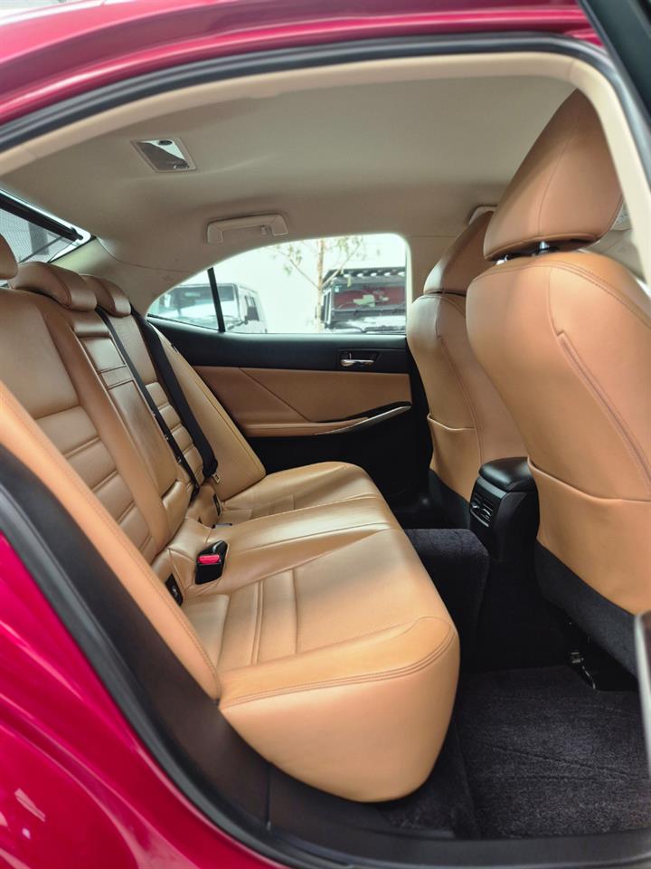 2013 Lexus IS thumbnail