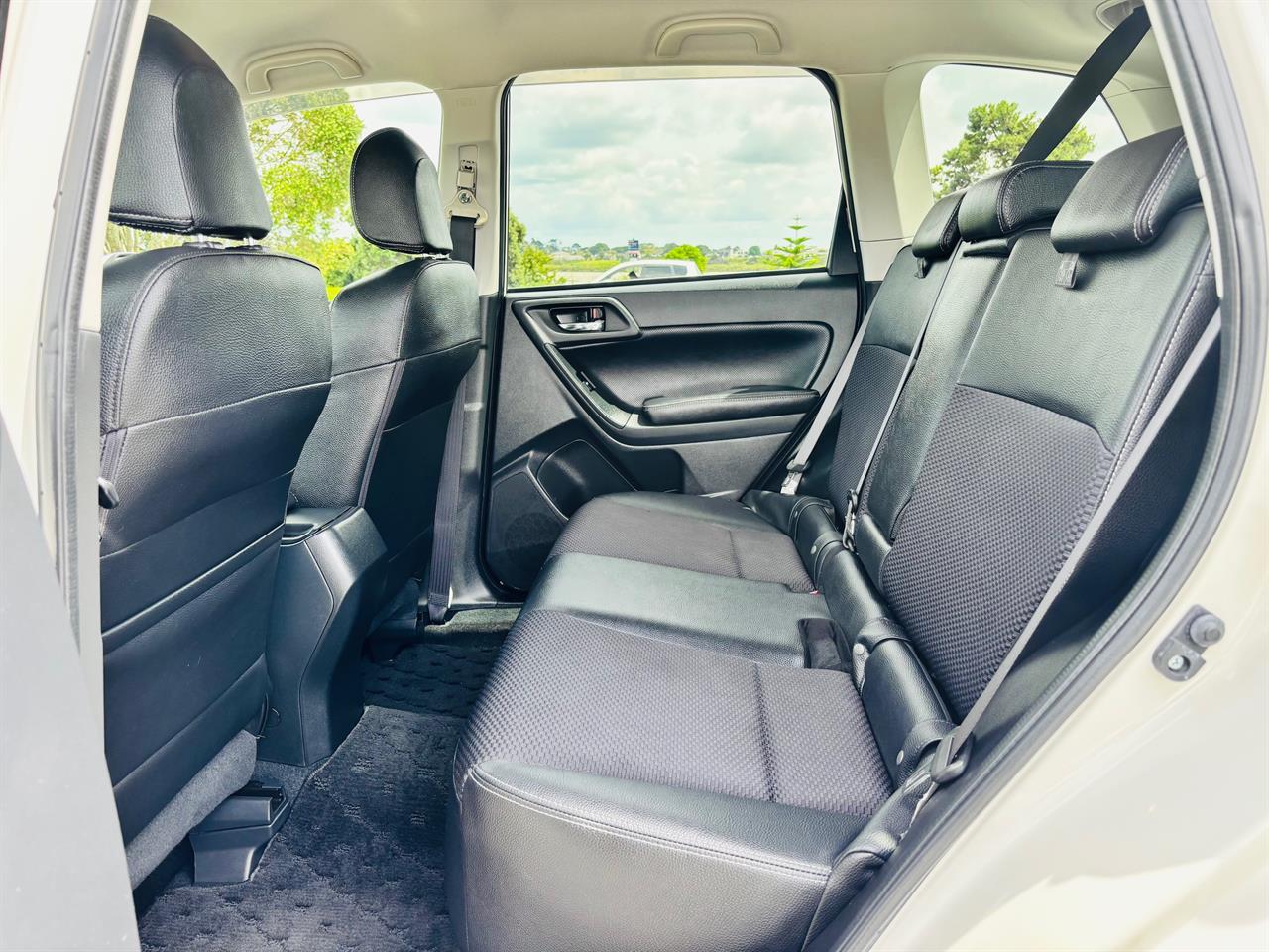 2014 Subaru Forester thumbnail