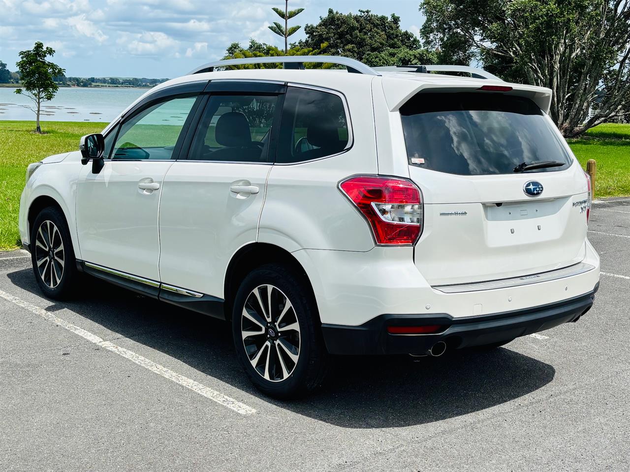 2014 Subaru Forester thumbnail