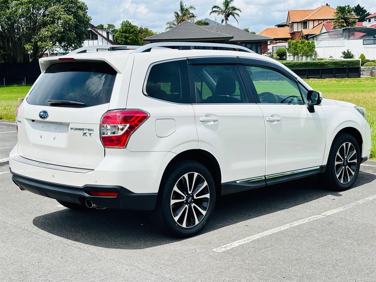 2014 Subaru Forester thumbnail